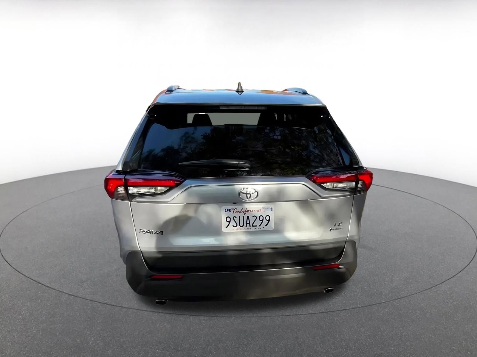 Used 2025 Toyota RAV4 LE image 12