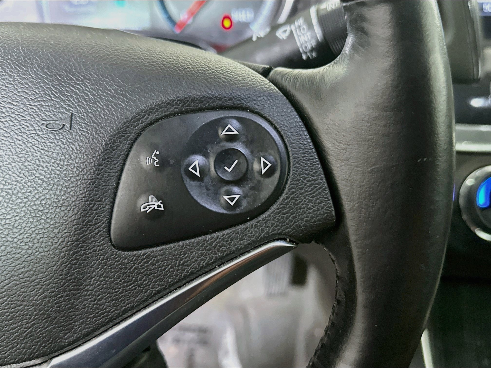 Used 2018 Chevrolet Impala LT FWD image 17