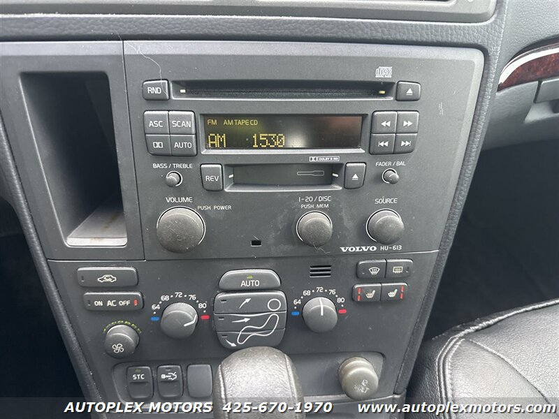 Used 2001 Volvo S60 2.4T image 10