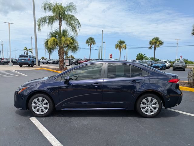Used 2023 Toyota Corolla LE FWD image 7