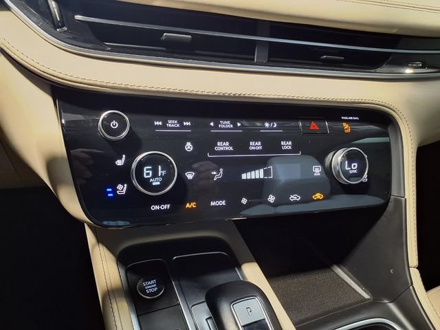 Used 2023 INFINITI QX60 Luxe w/ Cargo Package AWD/4WD image 11