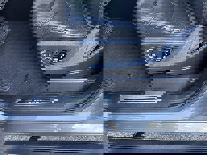 Used 2018 Cadillac Escalade ESV Platinum image 16