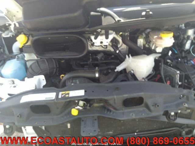 Used 2021 RAM ProMaster 2500 w/ Convenience Group FWD image 5