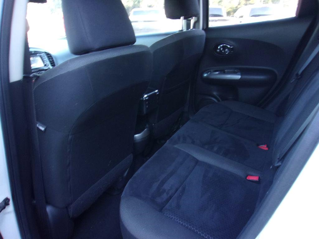 Used 2015 Nissan Juke SV w/ Technology Package image 7