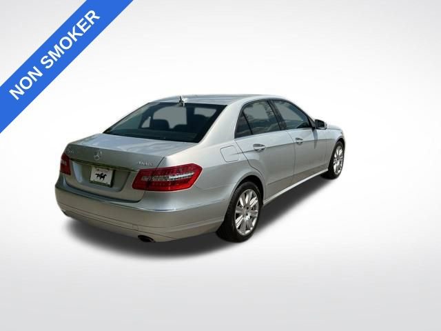 Used 2013 Mercedes-Benz E 350 4MATIC Sedan image 3