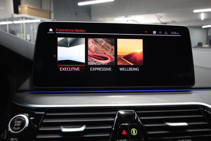 Used 2023 BMW M550i xDrive w/ Executive Package image 35