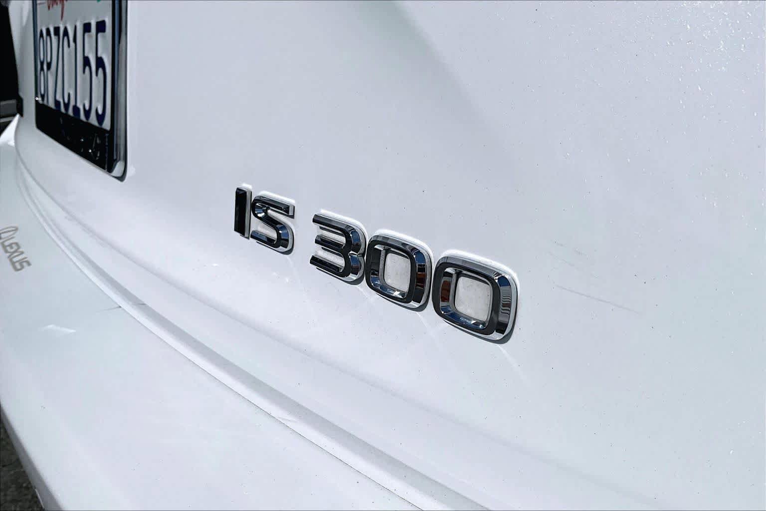 Used 2020 Lexus IS 300 F Sport w/ F Sport Package RWD image 9