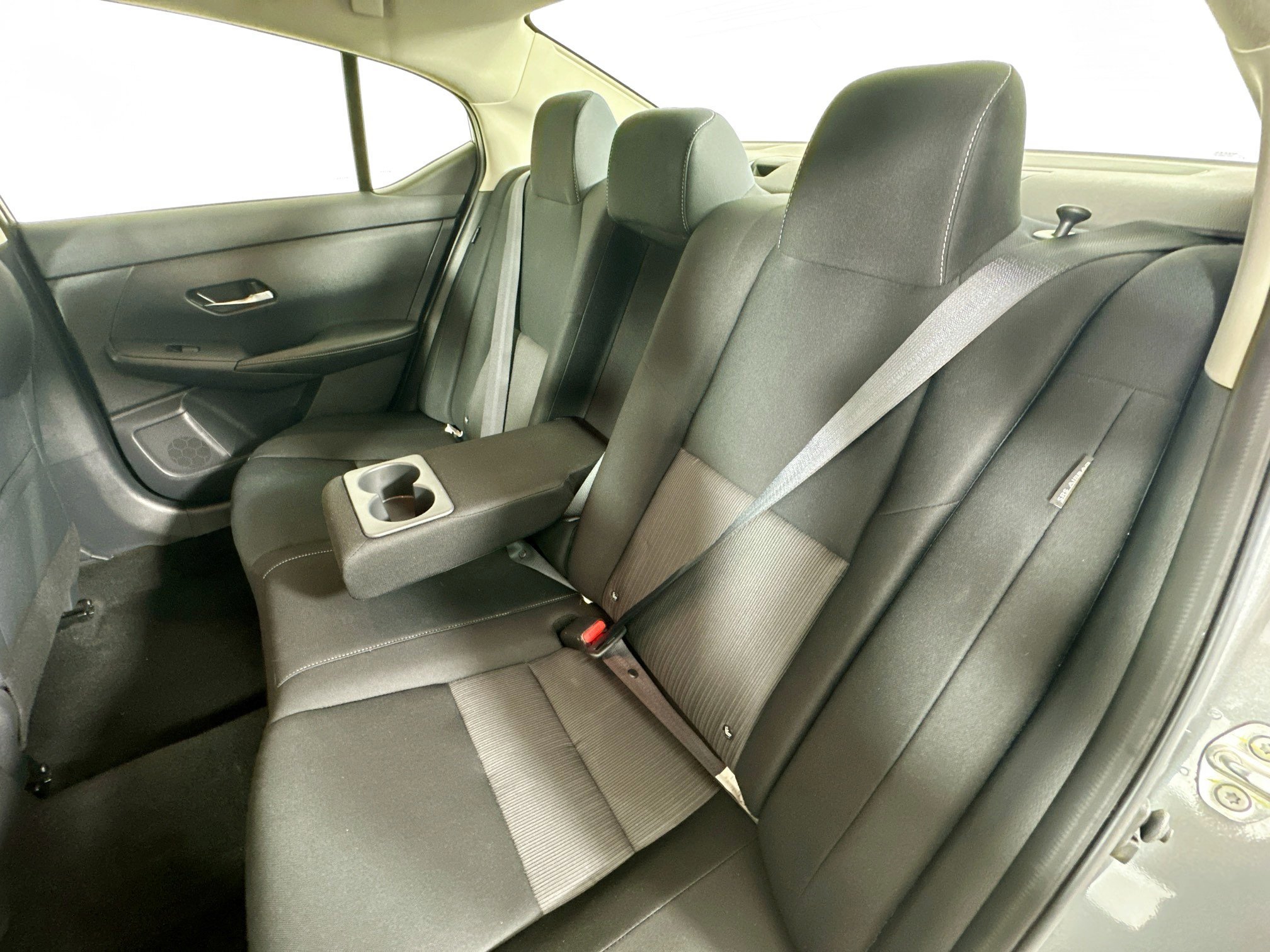 Used 2022 Nissan Sentra SV FWD image 32