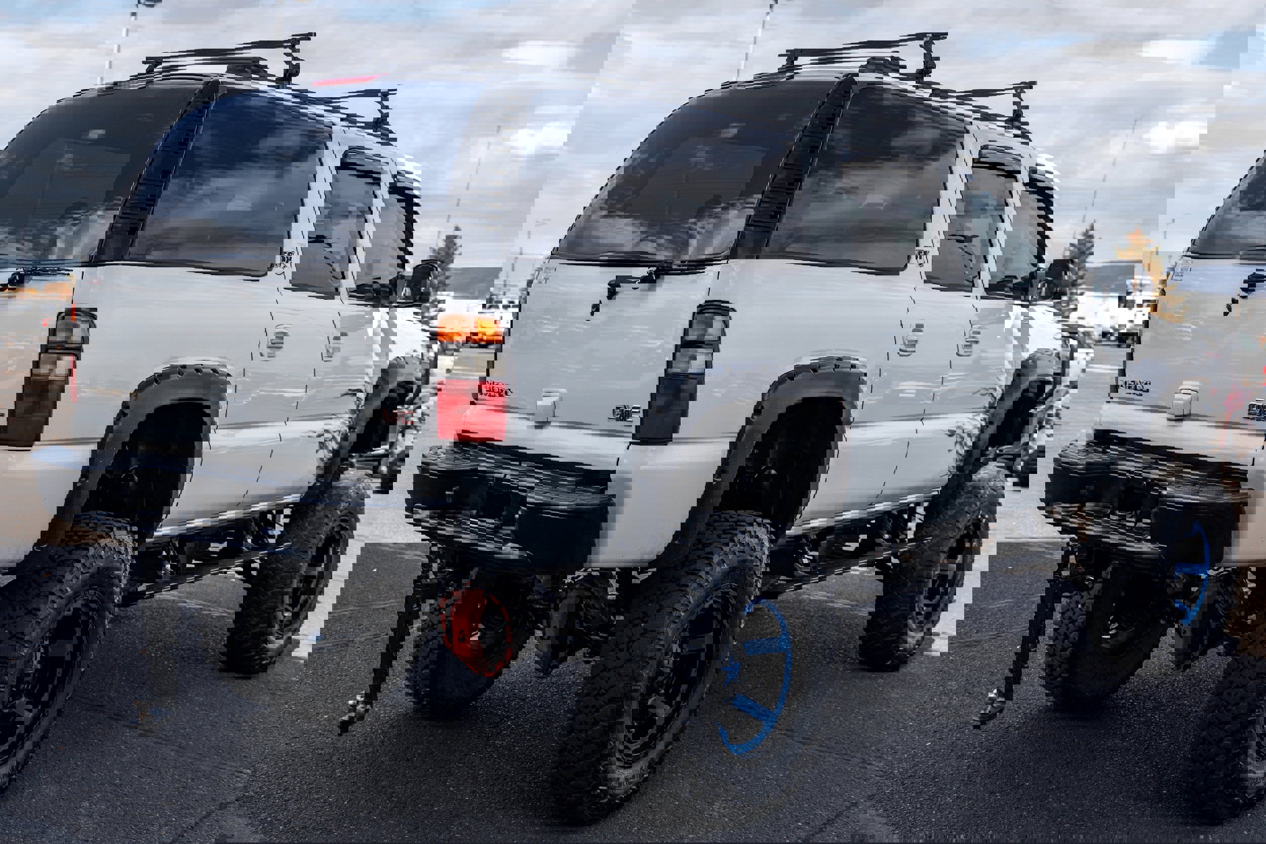 Used 2005 GMC Yukon XL 2500 SLT w/ SLT Preferred Equipment Group image 4