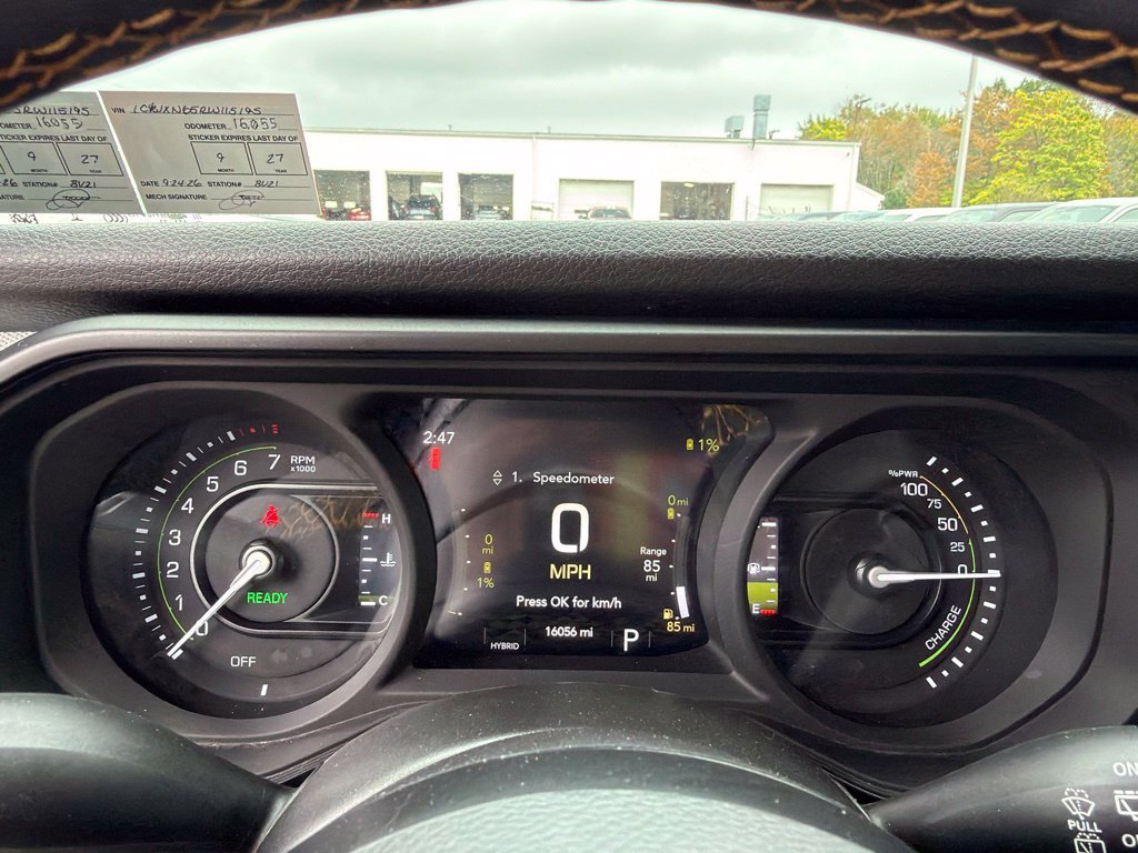 Used 2024 Jeep Wrangler Unlimited w/ Convenience Group AWD/4WD image 24