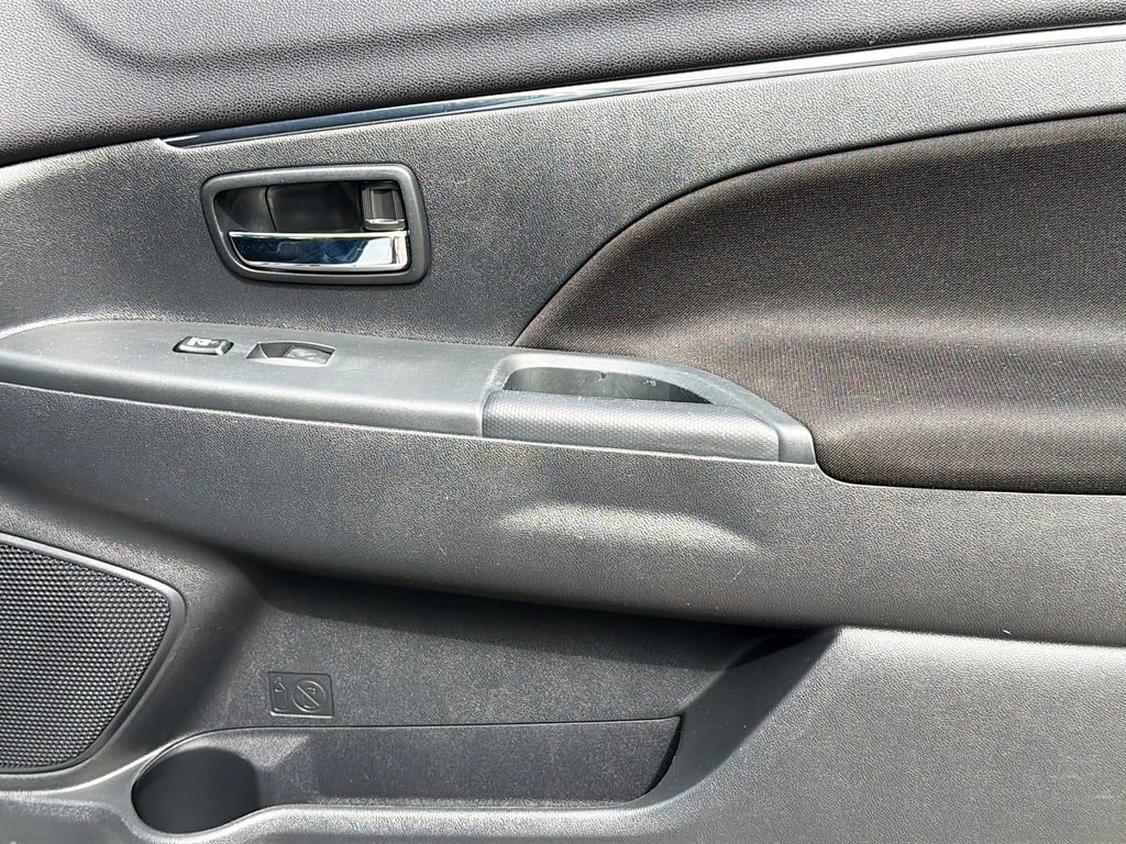 Used 2021 Mitsubishi Outlander Sport LE image 33