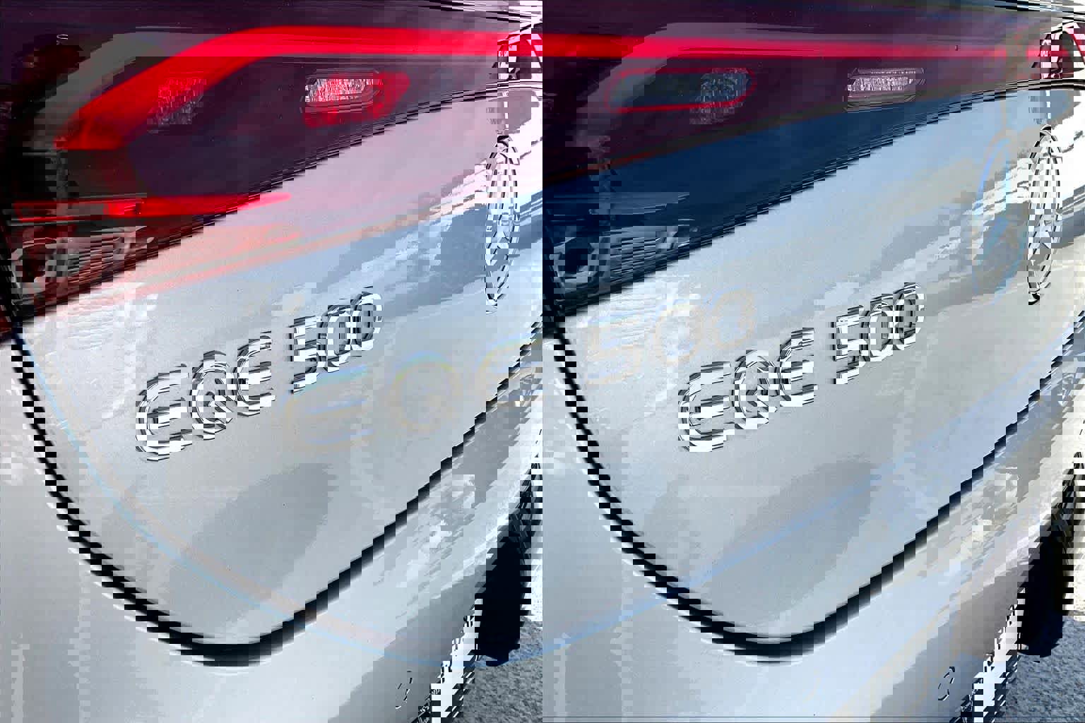 Used 2023 Mercedes-Benz EQE 500 4MATIC Sedan w/ Exclusive Trim Package image 30