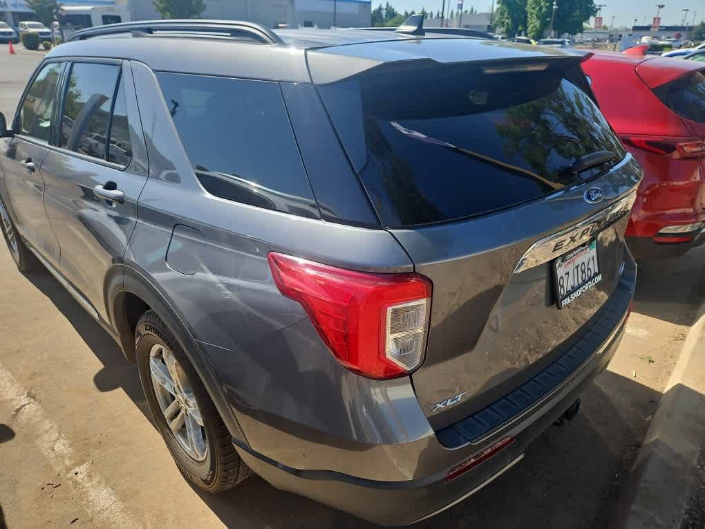 Used 2021 Ford Explorer XLT w/ Equipment Group 202A AWD/4WD image 6