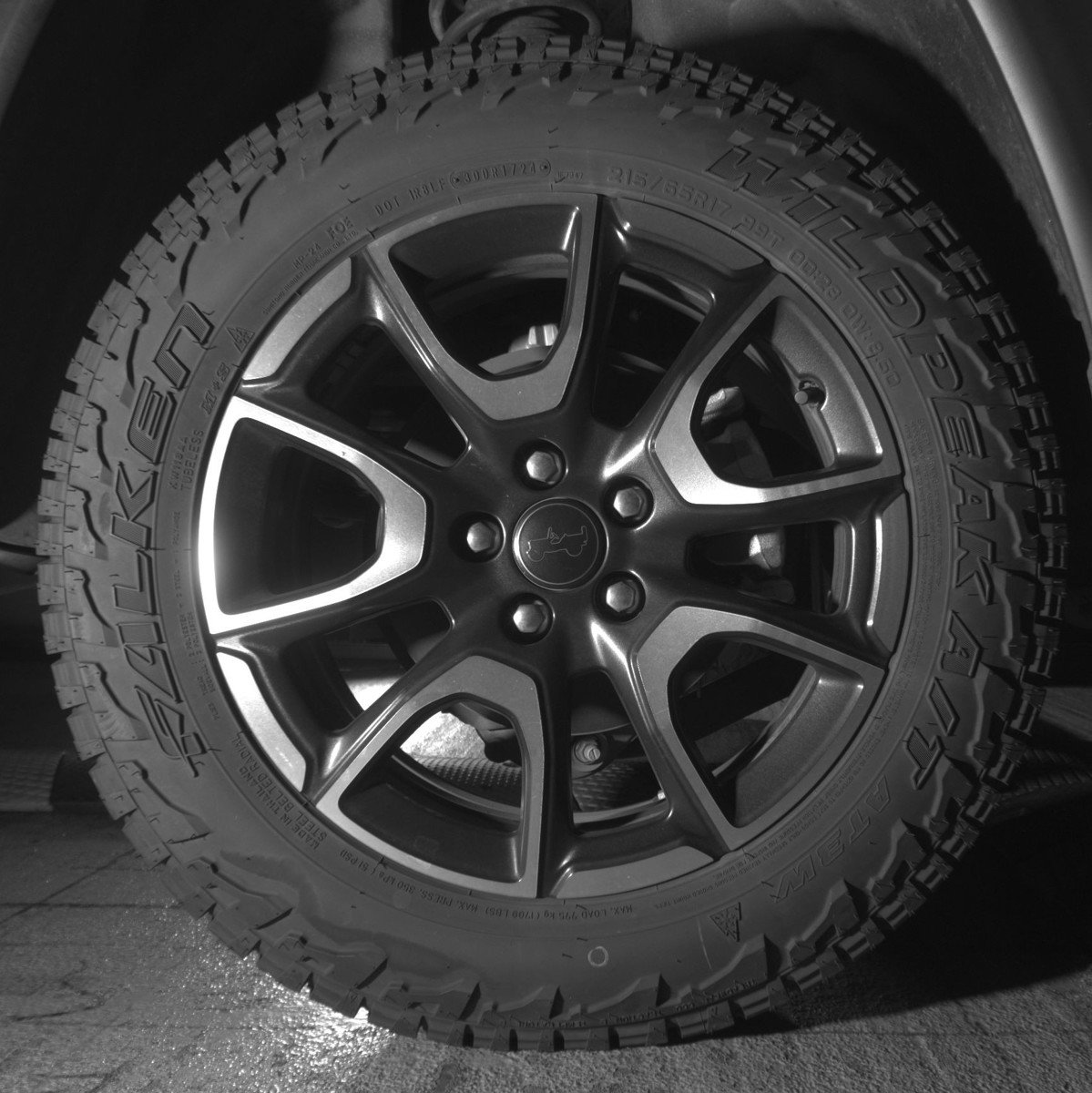 Used 2025 Jeep Compass Trailhawk image 15