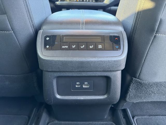 Used 2024 Nissan Pathfinder SV image 19