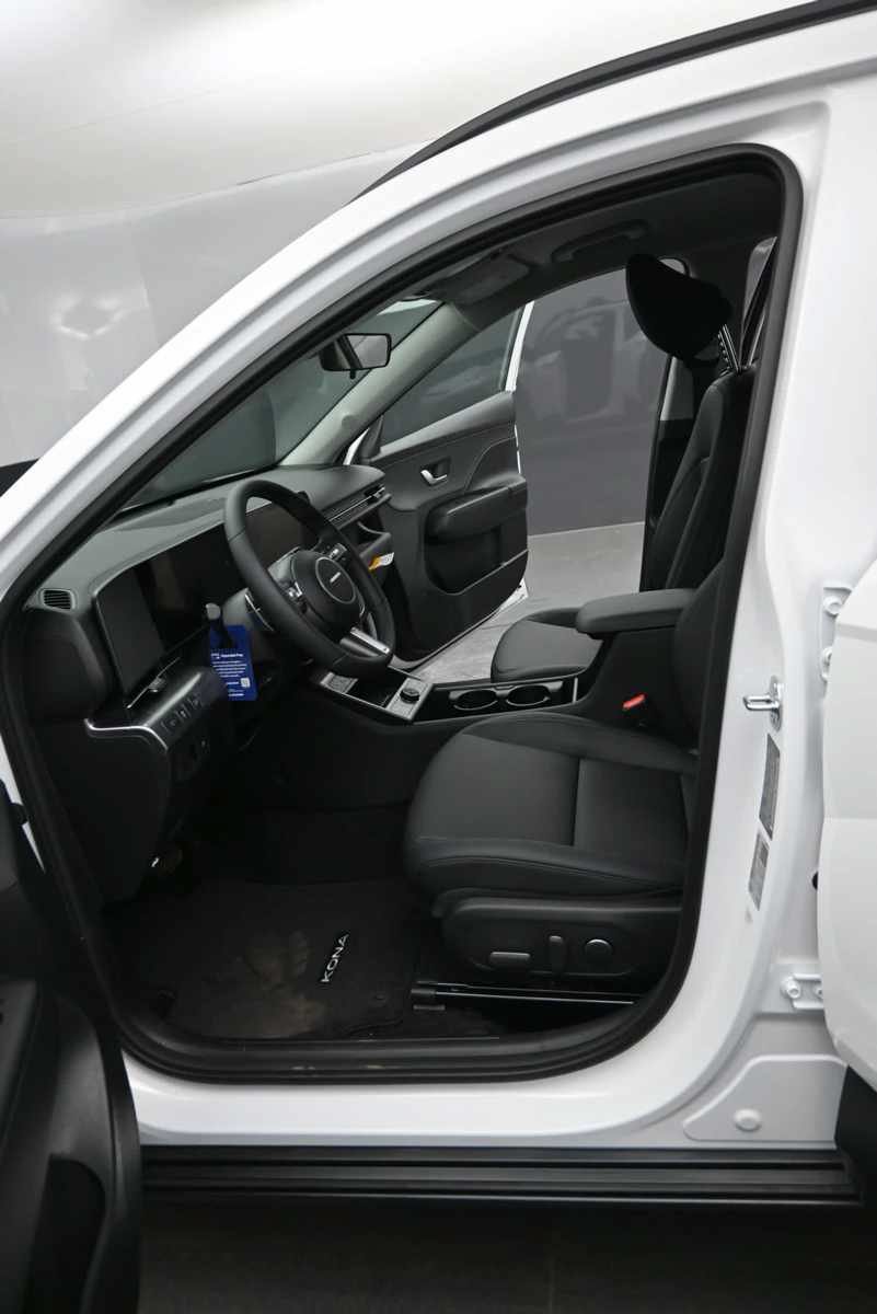 New 2026 Hyundai Kona SEL Premium AWD/4WD image 16