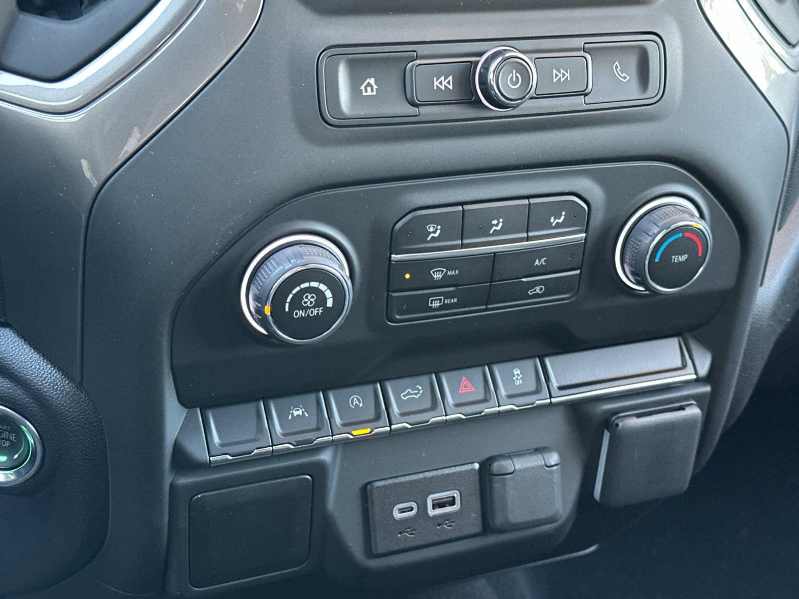 New 2026 Chevrolet Silverado 1500 Custom w/ LPO, Dark Essentials Package image 22