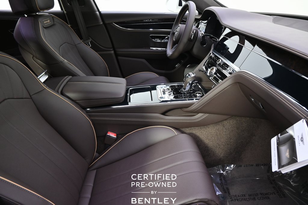 Used 2024 Bentley Flying Spur V8 image 17