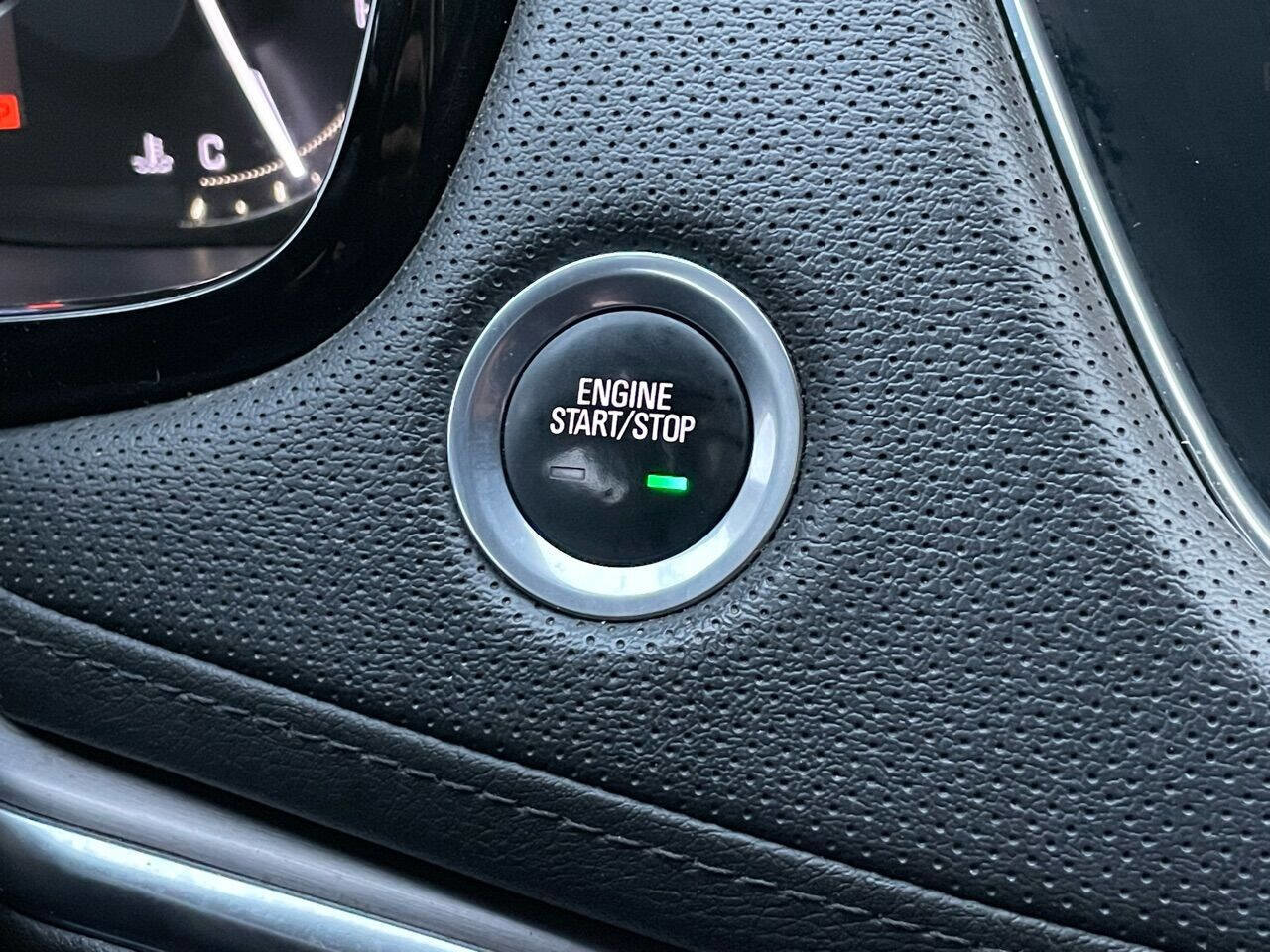 Used 2019 Cadillac XT5 Luxury image 46