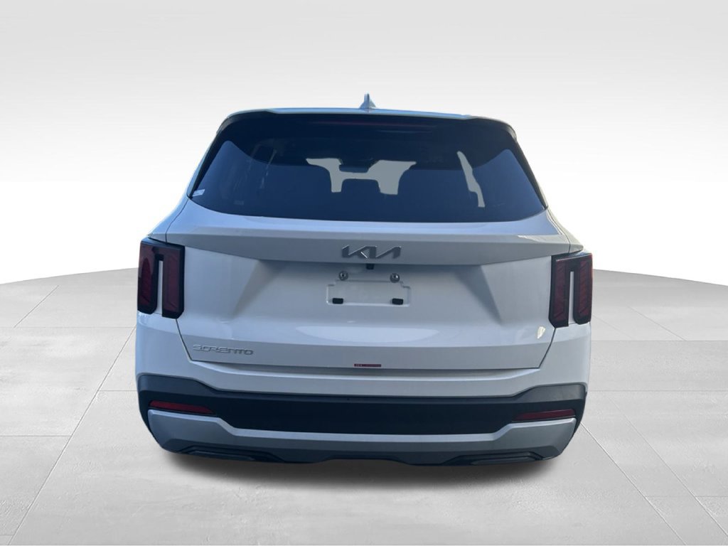 Certified 2026 Kia Sorento LX FWD image 4