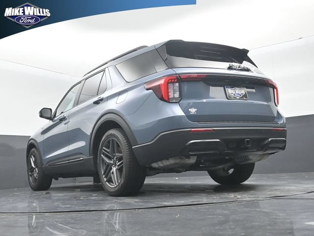 Used 2025 Ford Explorer ST-Line w/ Premium Package RWD image 21