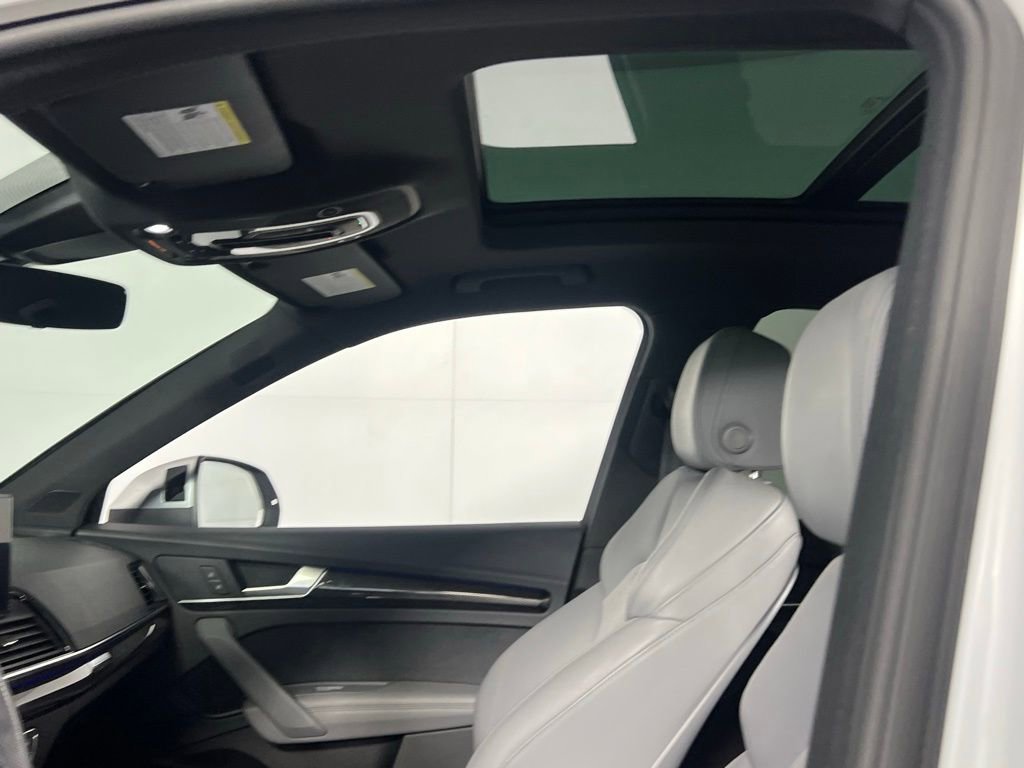 Used 2023 Audi SQ5 Prestige w/ Prestige Package image 22