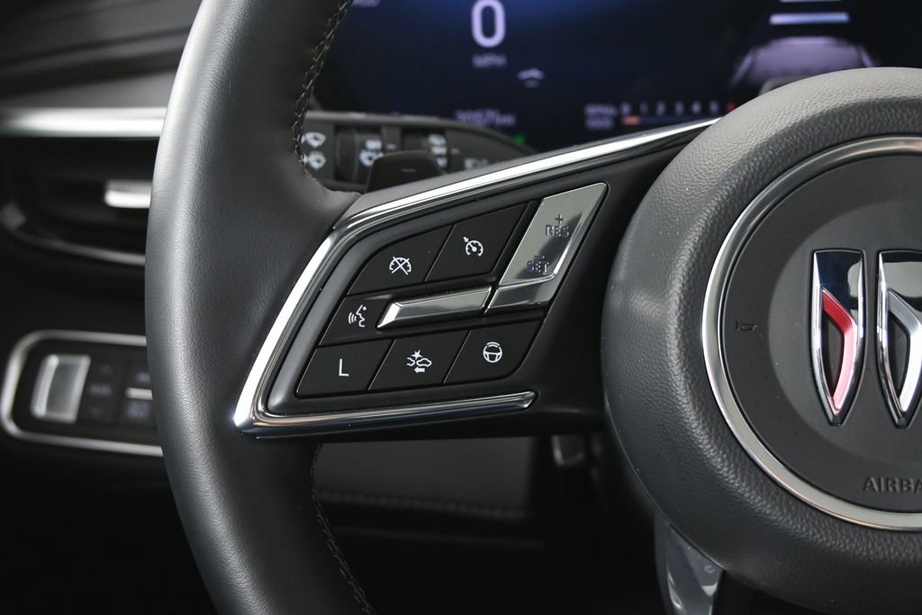 Used 2025 Buick Enclave Avenir image 39