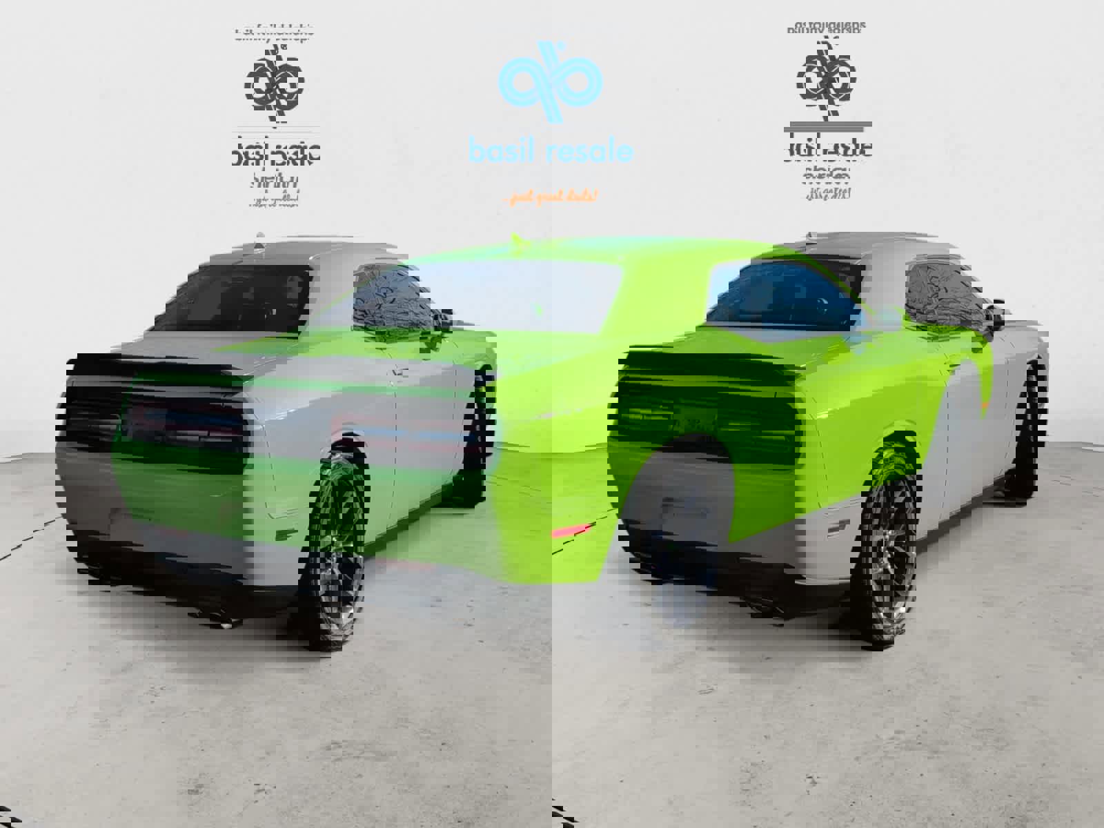 Used 2023 Dodge Challenger R/T w/ Plus Package image 8