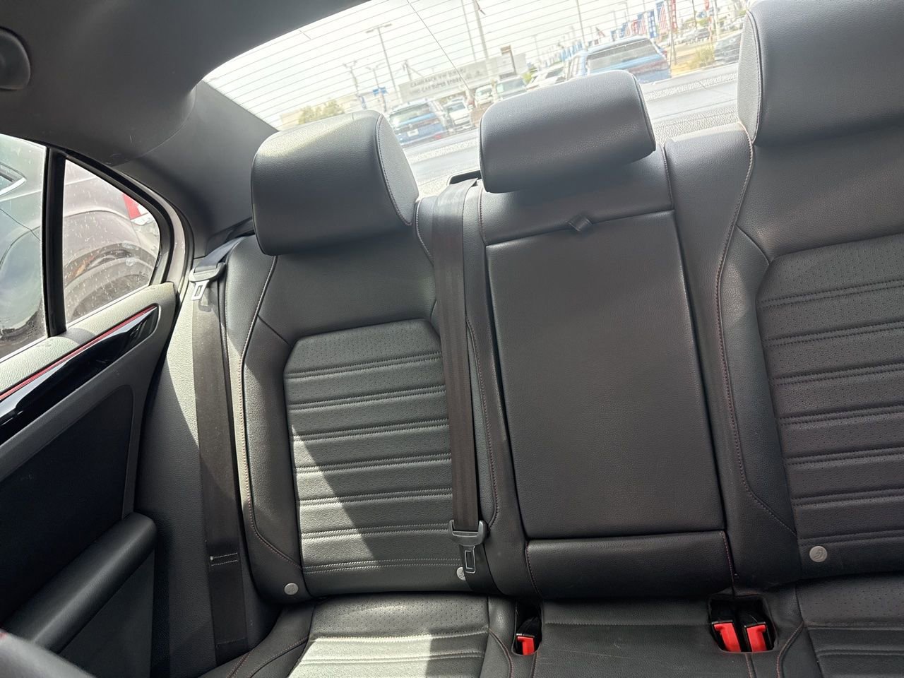 Used 2017 Volkswagen Jetta GLI FWD image 3