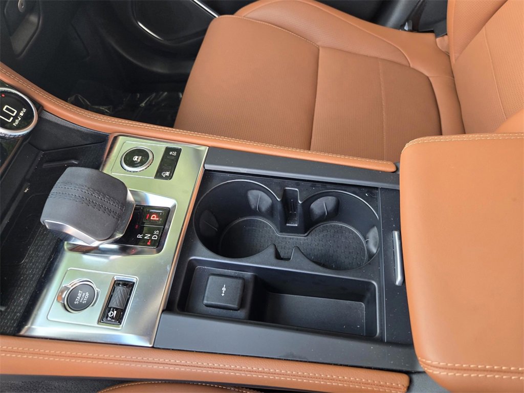 Used 2025 Jaguar F-PACE R-Dynamic S image 22