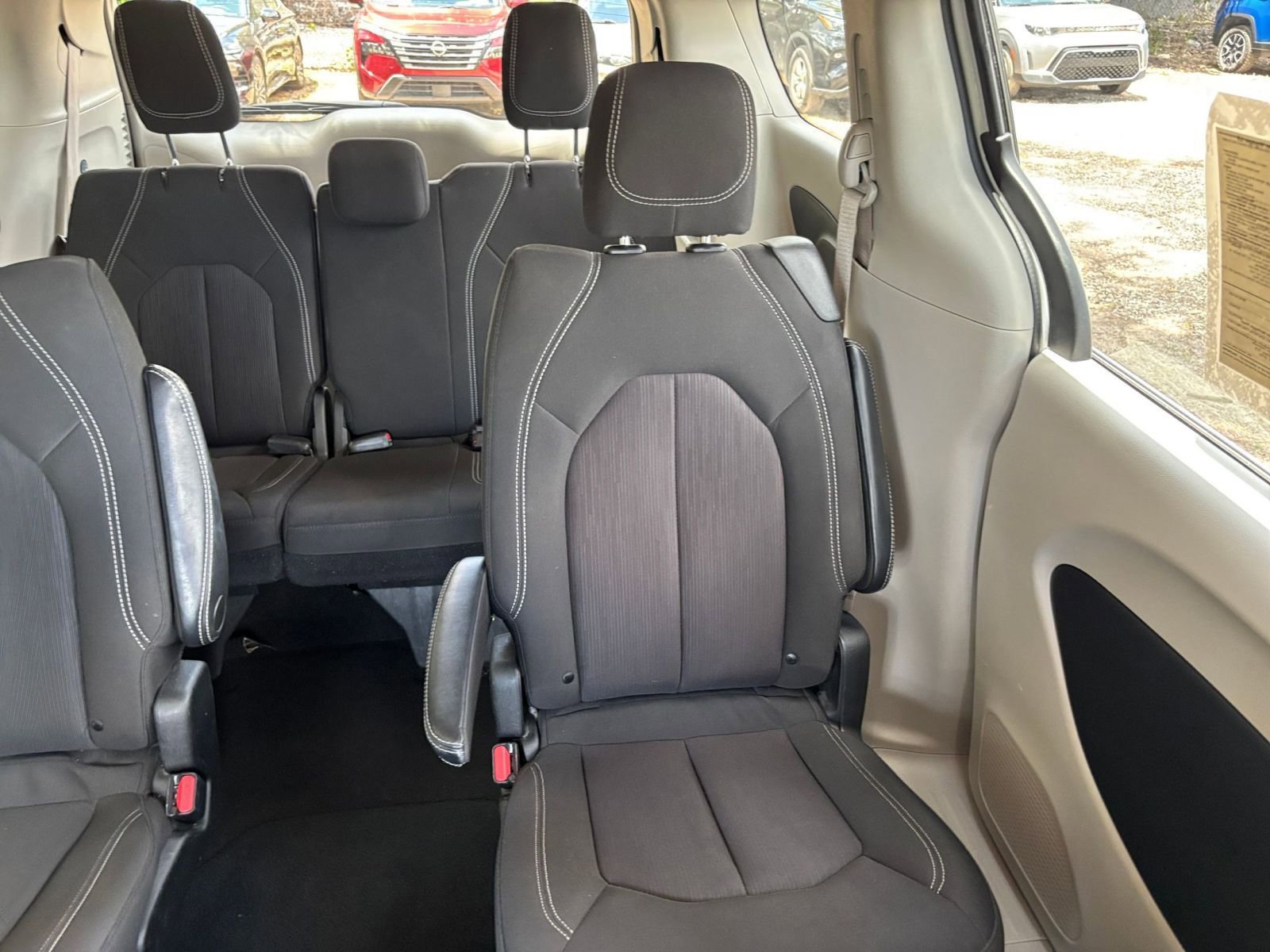 Used 2023 Chrysler Voyager LX FWD image 40