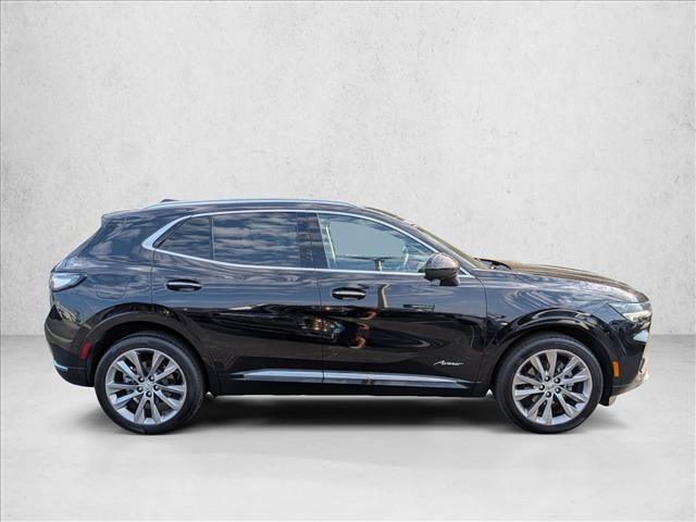 Used 2022 Buick Envision Avenir w/ Technology Package II FWD image 4