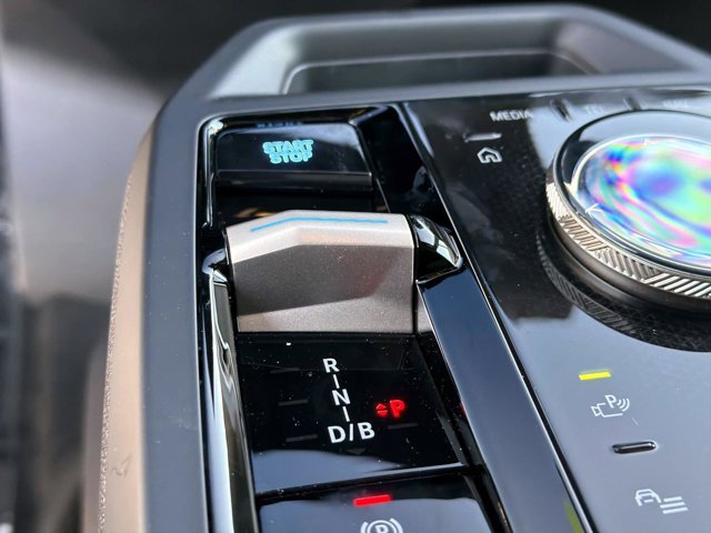 New 2026 BMW iX xDrive45 image 28