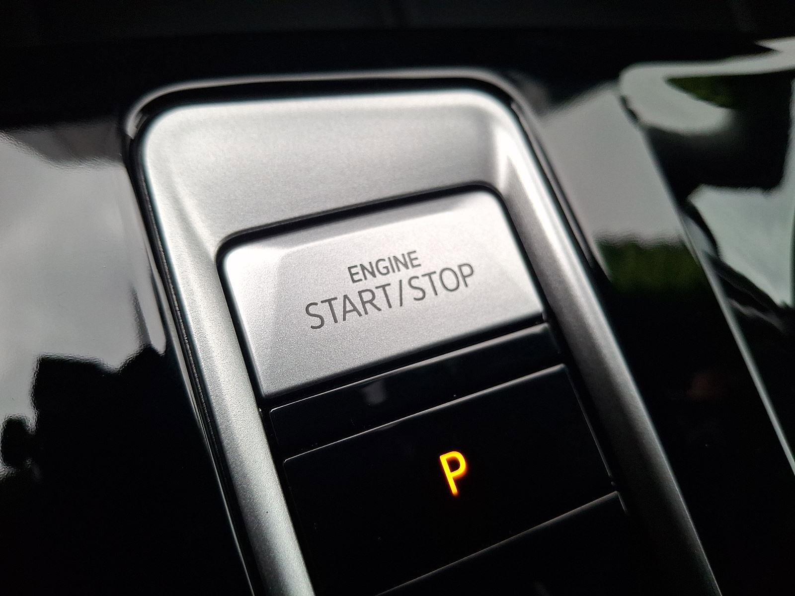 Used 2024 Volkswagen Atlas Cross Sport SEL R-Line image 23