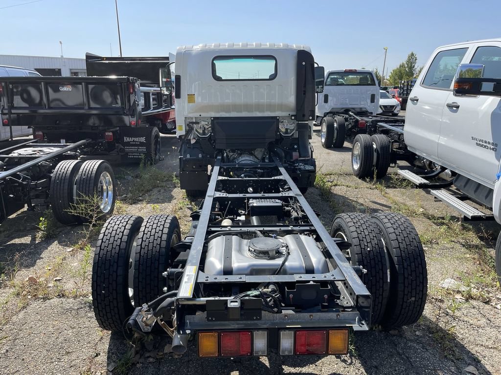 New 2024 Chevrolet Low Cab Forward 5500XG RWD image 3