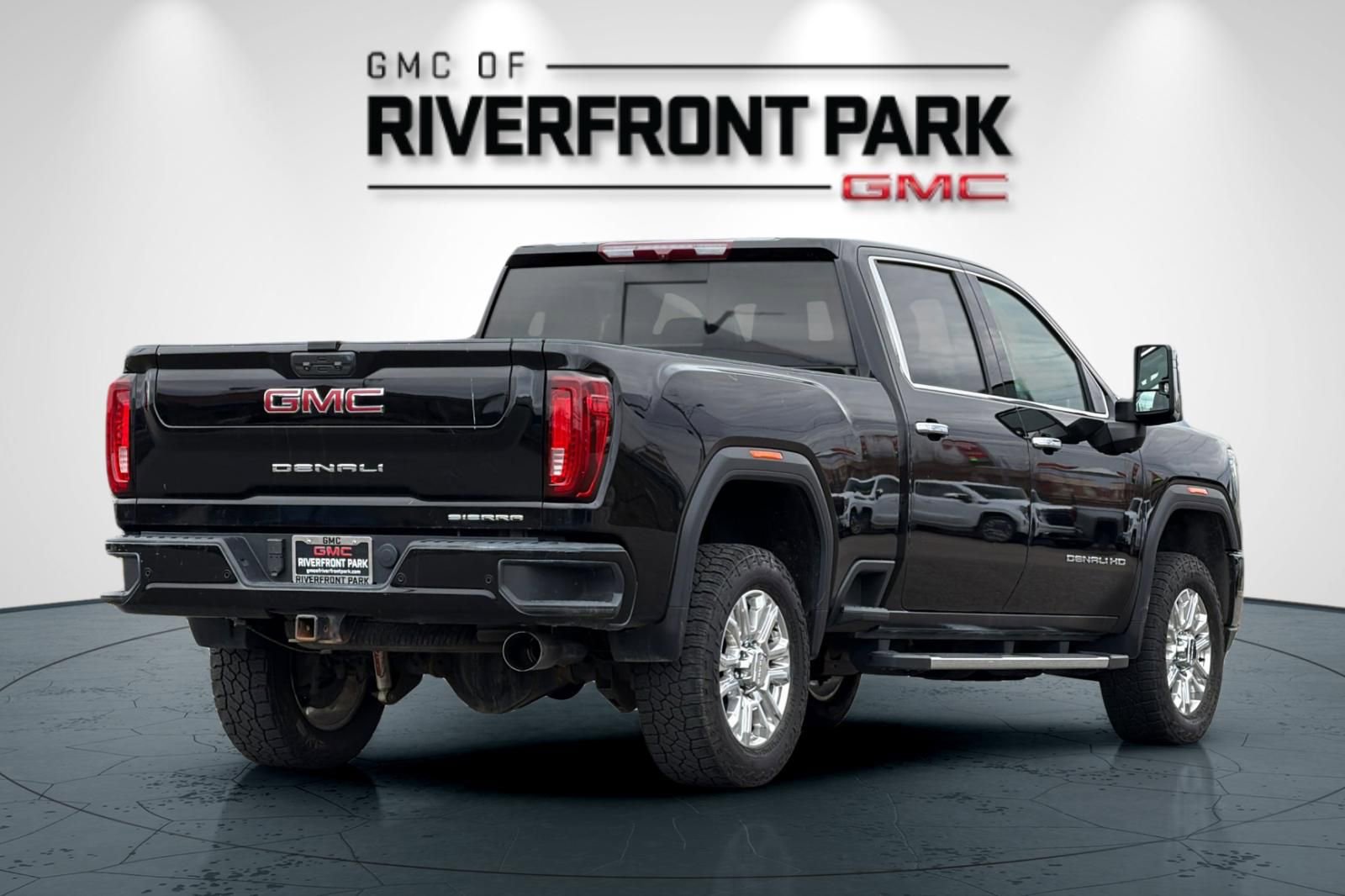 Used 2023 GMC Sierra 2500 Denali image 3
