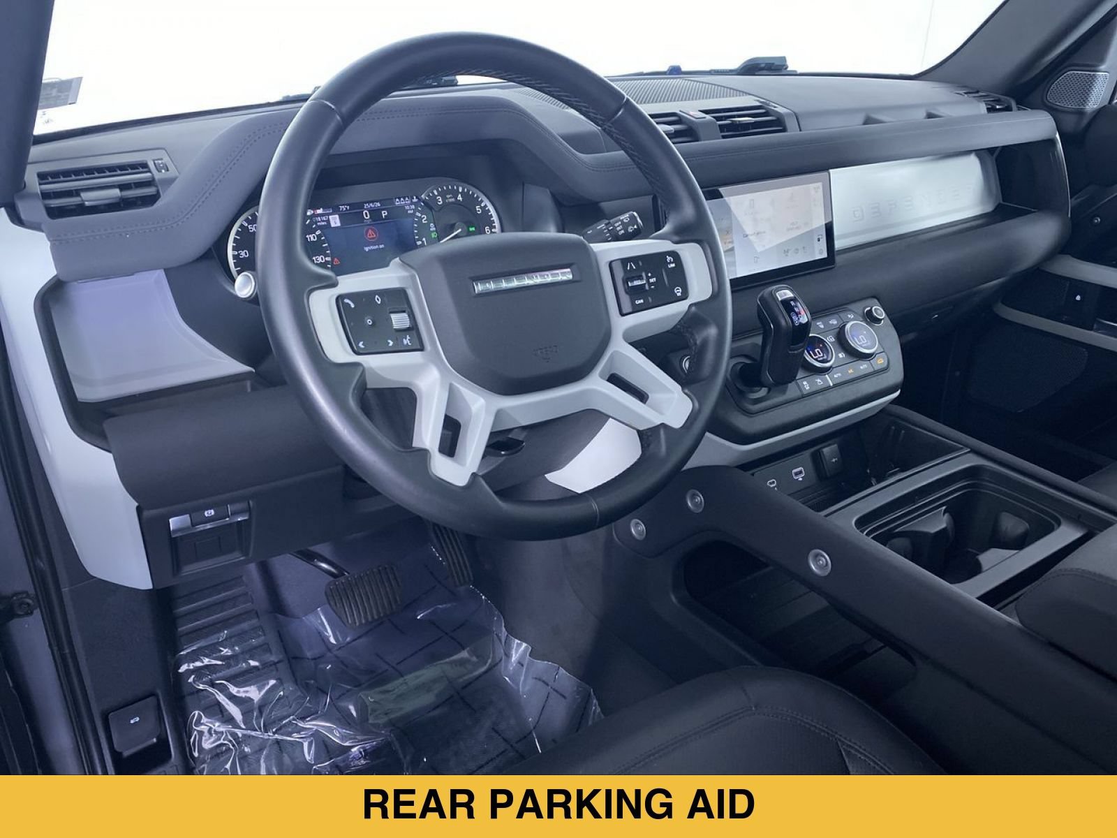 Used 2023 Land Rover Defender 90 SE AWD/4WD image 2