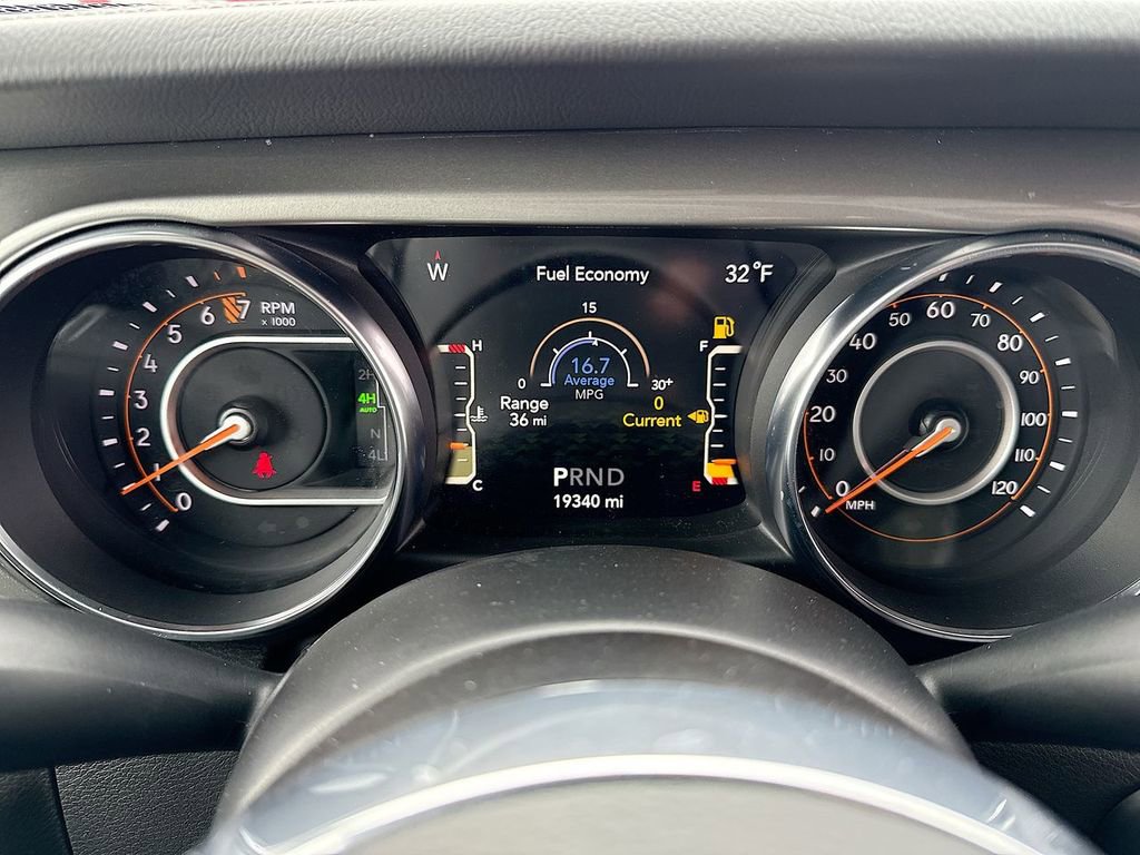 Used 2022 Jeep Wrangler Unlimited Sahara image 15