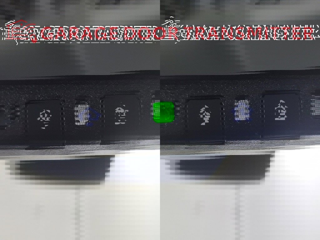 Used 2020 Toyota Camry XLE image 28