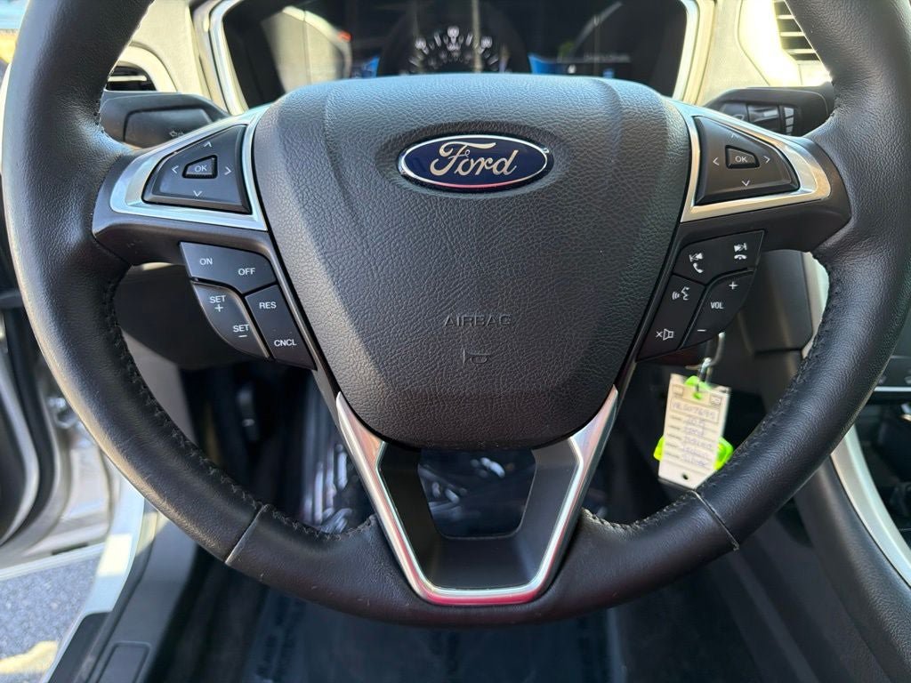 Used 2015 Ford Fusion Energi SE FWD image 16