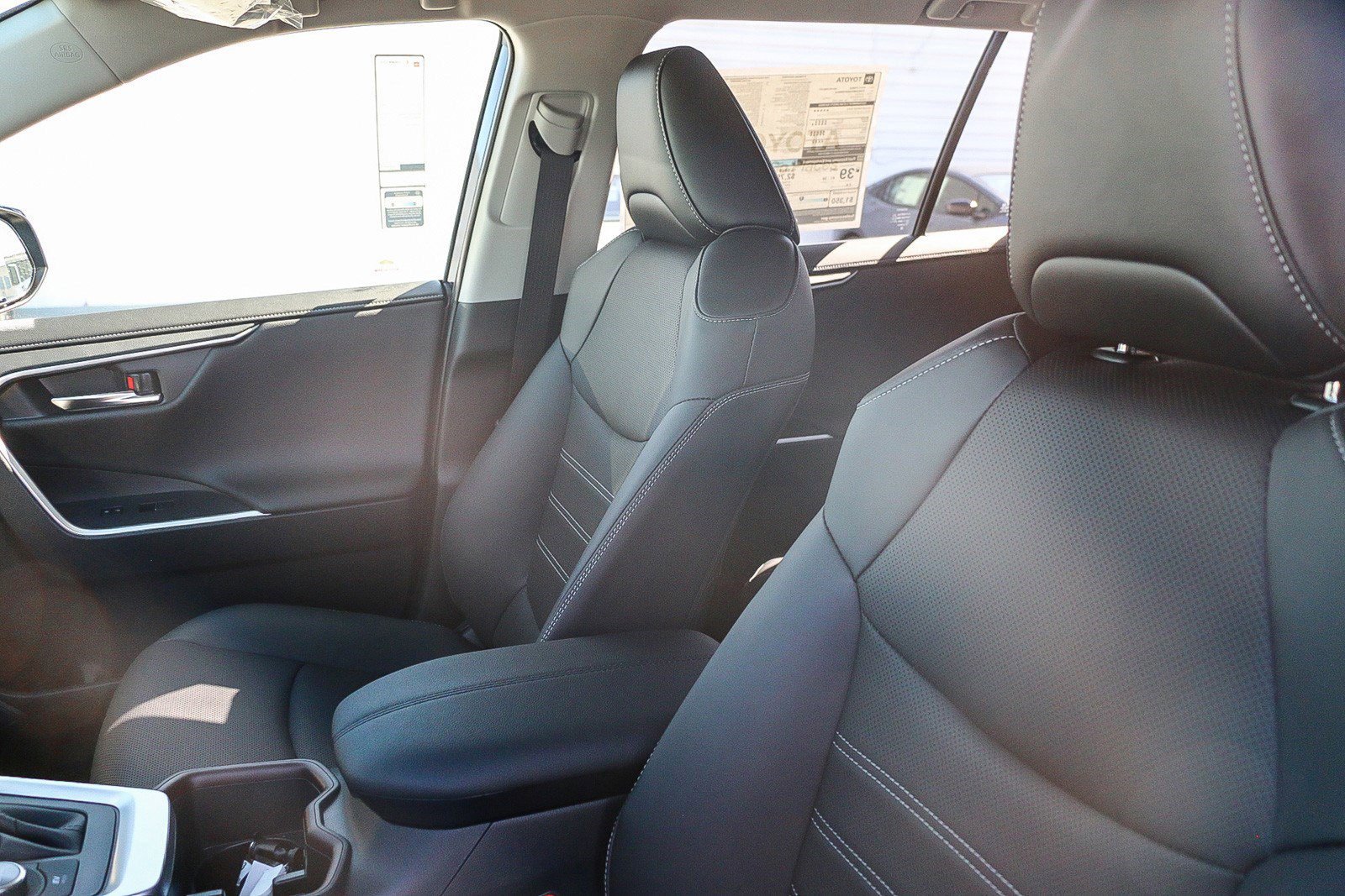 New 2025 Toyota RAV4 Limited image 19