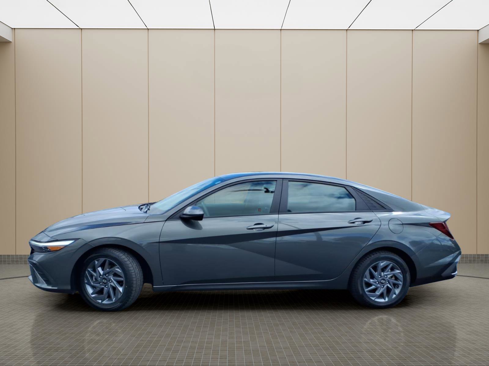 Used 2024 Hyundai Elantra SEL FWD image 16