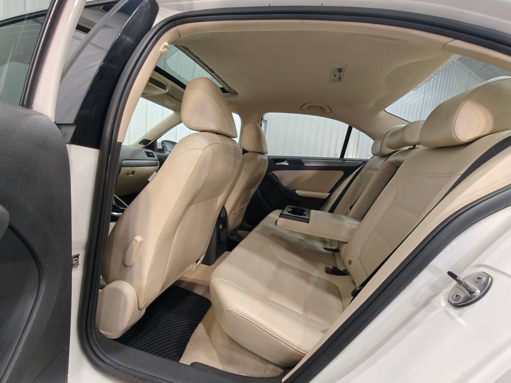 Used 2013 Volkswagen Jetta TDI image 27