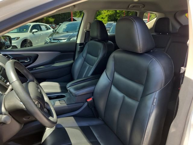 Certified 2022 Nissan Murano SV w/ SV Midnight Edition Package FWD image 18