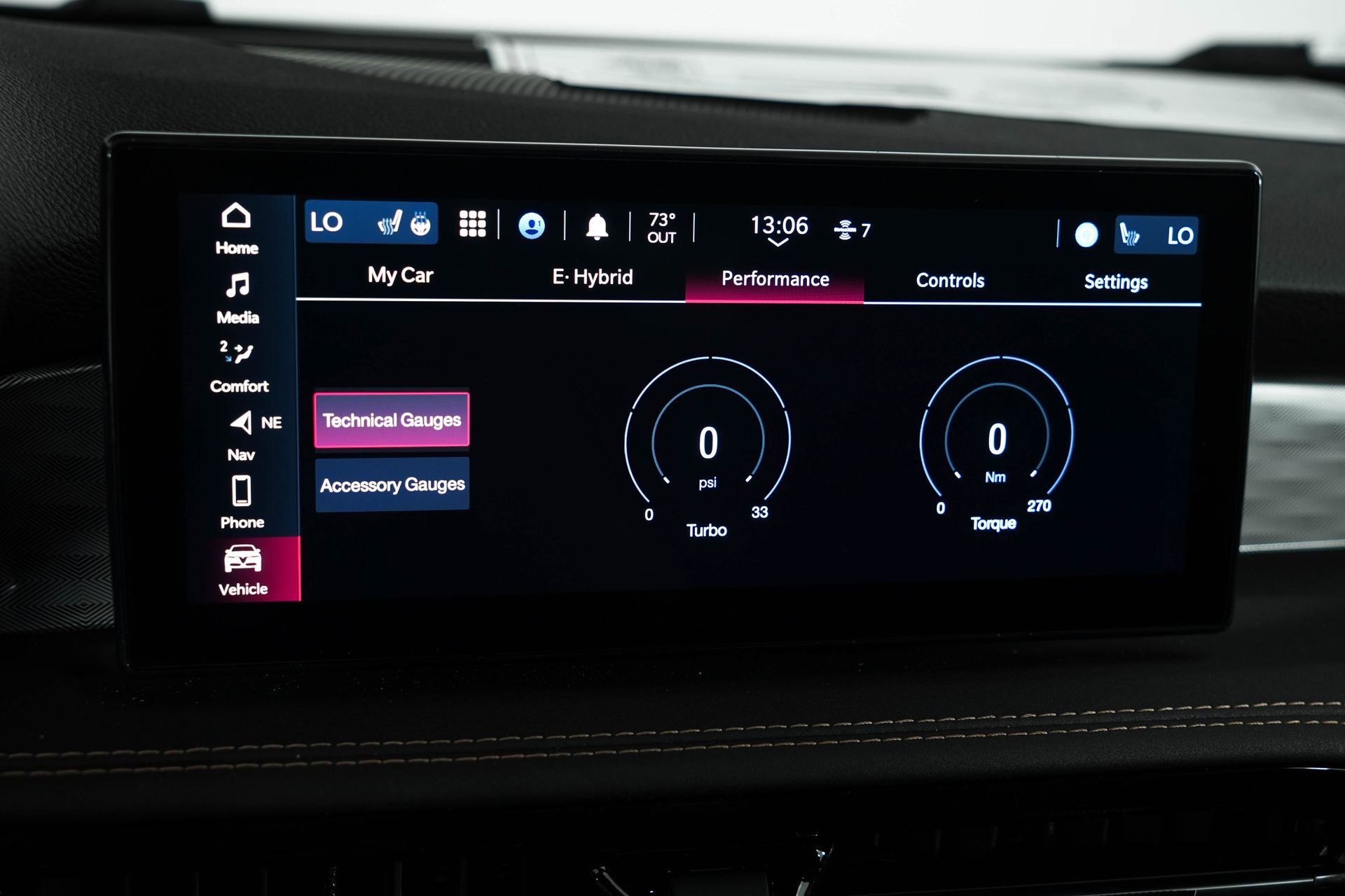 New 2025 Alfa Romeo Tonale w/ Premium Package image 33