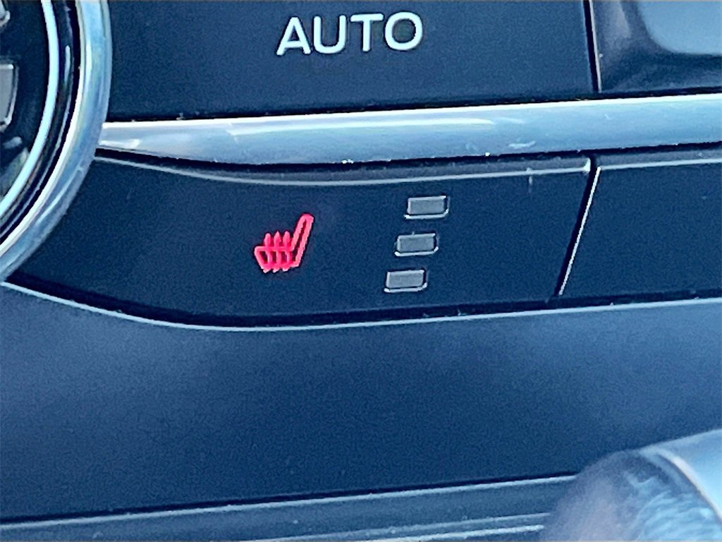 Used 2022 Ford EcoSport SE w/ SE Convenience Package image 19