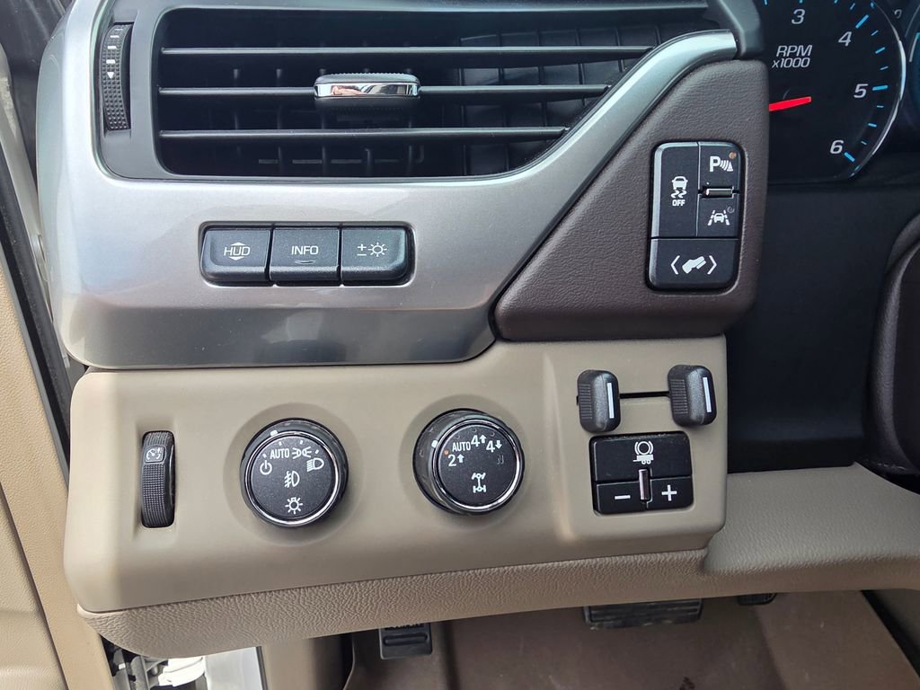 Used 2018 Chevrolet Tahoe Premier AWD/4WD image 15