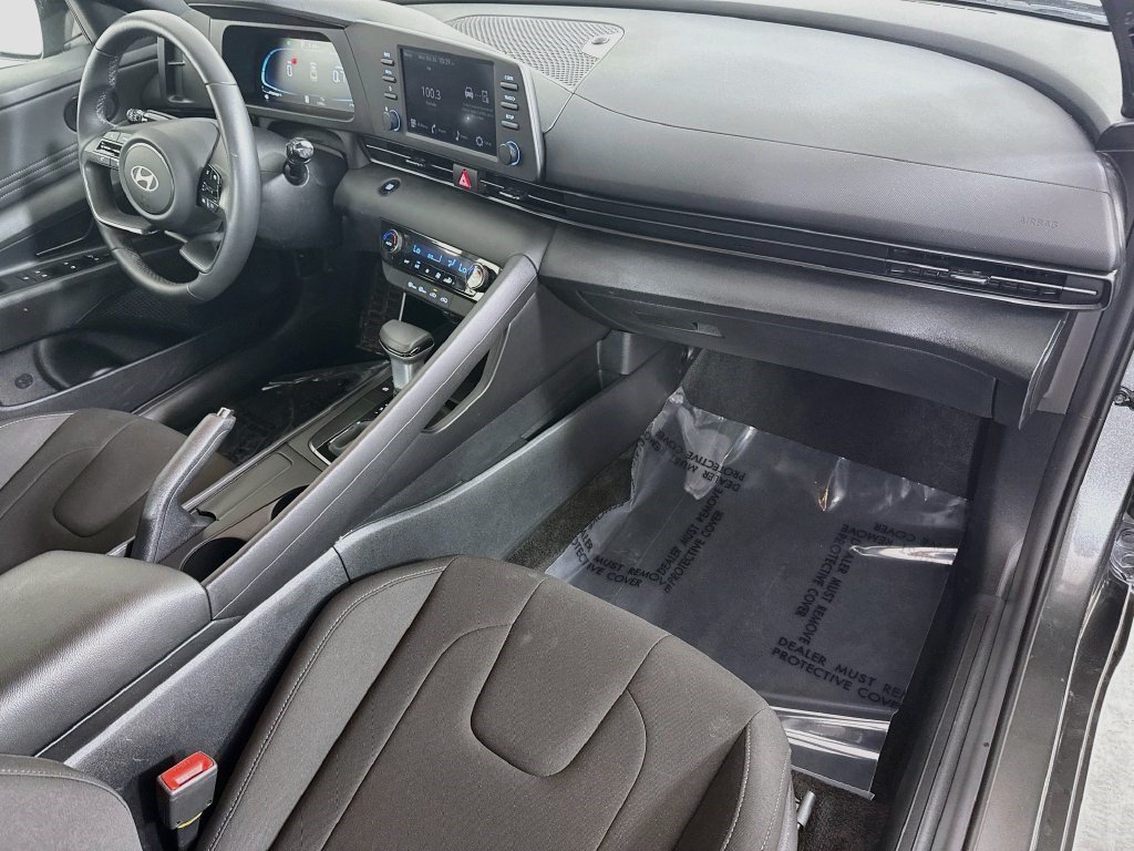 Used 2026 Hyundai Elantra Sport FWD image 29