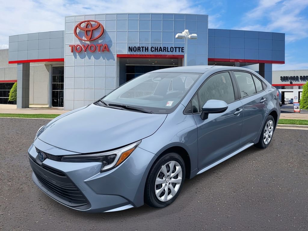 Used 2024 Toyota Corolla LE image 6