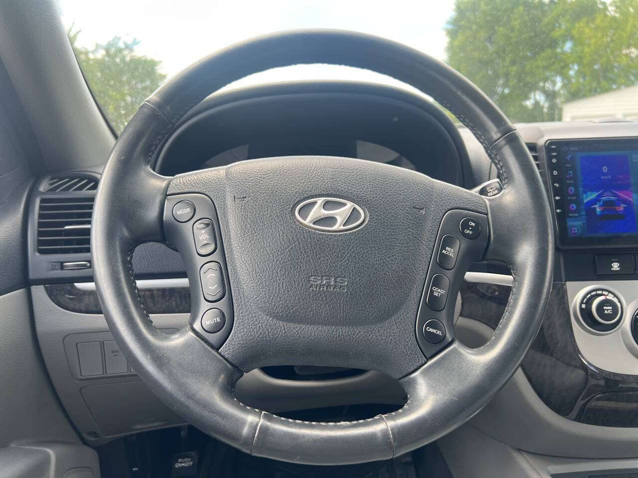 Used 2009 Hyundai Santa Fe GLS w/ Premium Pkg 3 FWD image 17